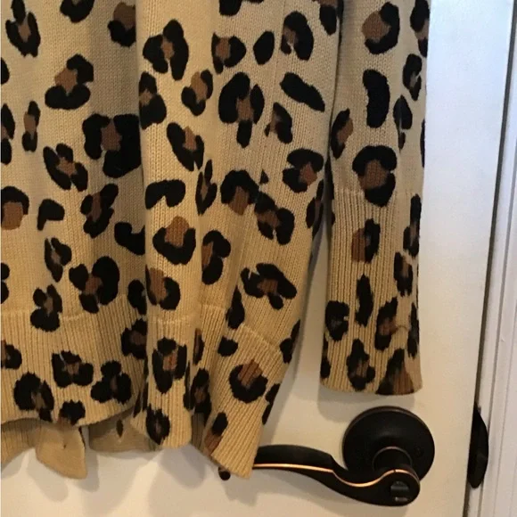 NWOT VS PINK LEOPARD CARDIGAN - Picture 13 of 13